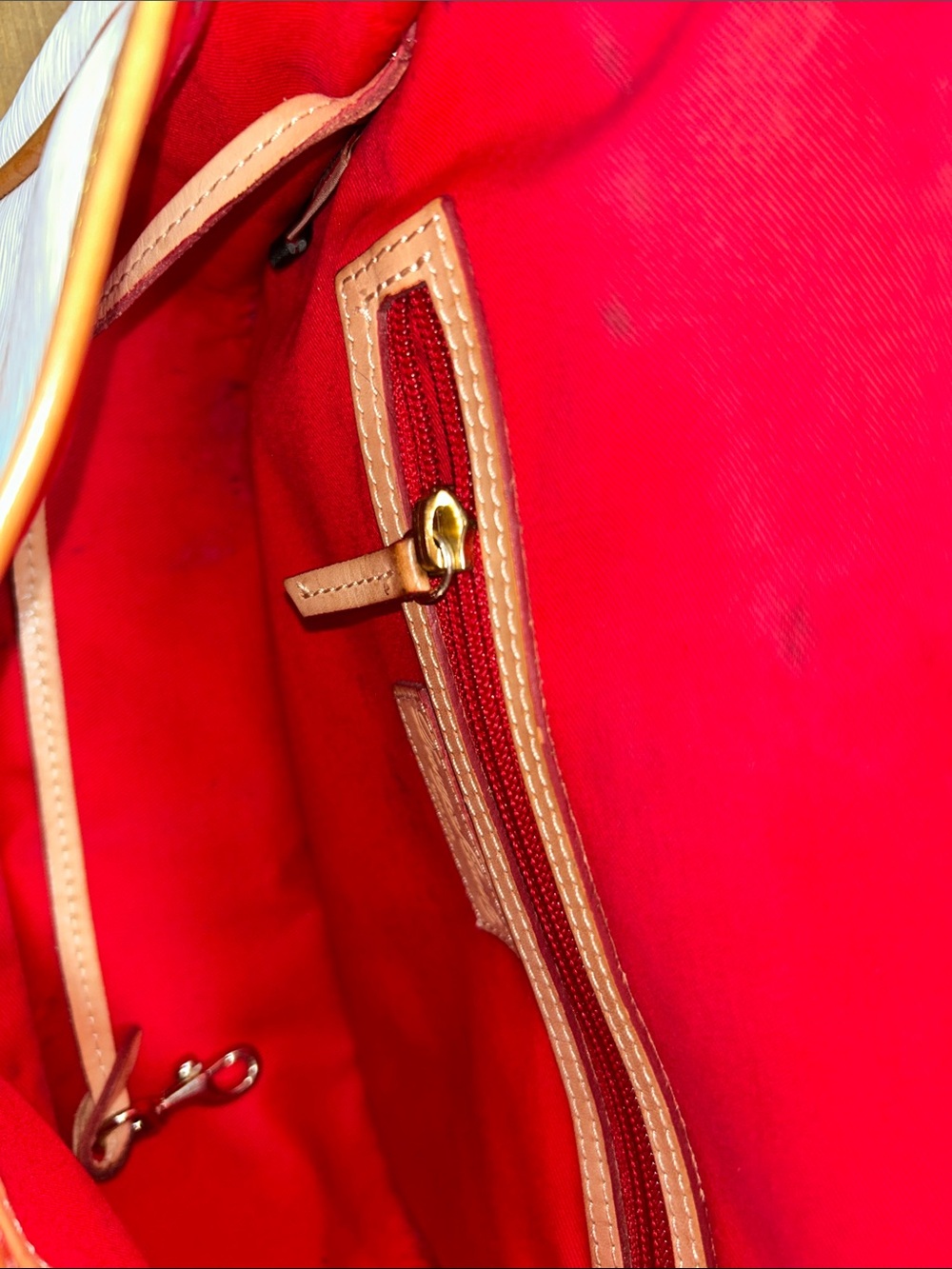 Vintage Dooney & Bourke USA Ivory All Weather Leather Equestrian Shoulder Bag - Picture 6 of 9